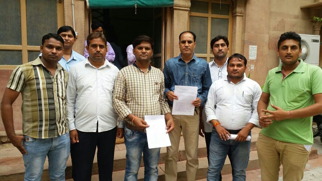 डीपीसी में चयनित हिन्दी एसटी व्याख्याताओं को नियुक्ति देने की मांग को लेकर शिक्षा निदेशक को दिया ज्ञापन | New India Times