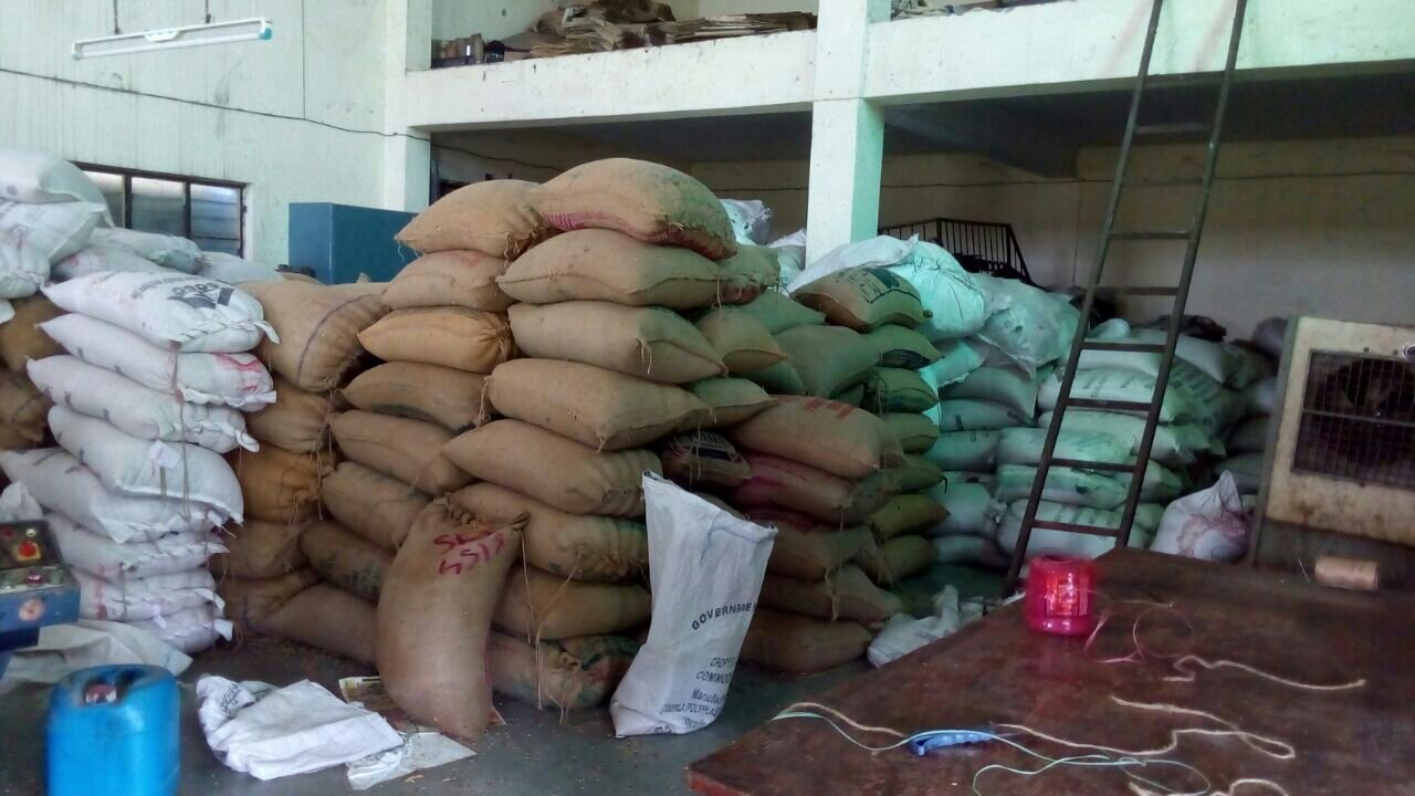 पुलिस छापामारी में 75 टन सरकारी अनाज और 1500 लीटर केरोसिन बरामद | New India Times