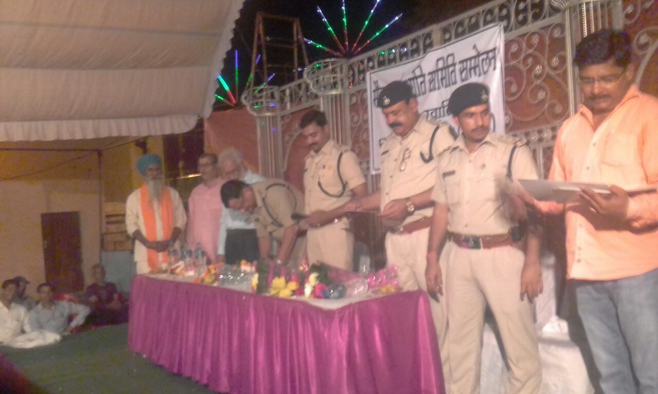 त्यौहारों को ध्यान में रखते हुए ग्वालियर एसपी ने शांति बैठक कर कई जिम्मेदार व्यक्तियों को किया सम्मानित | New India Times