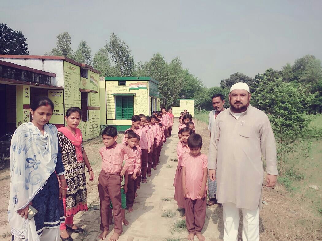 मकनपुर में गांधी जयंती के मौके पर सभा का आयोजन | New India Times