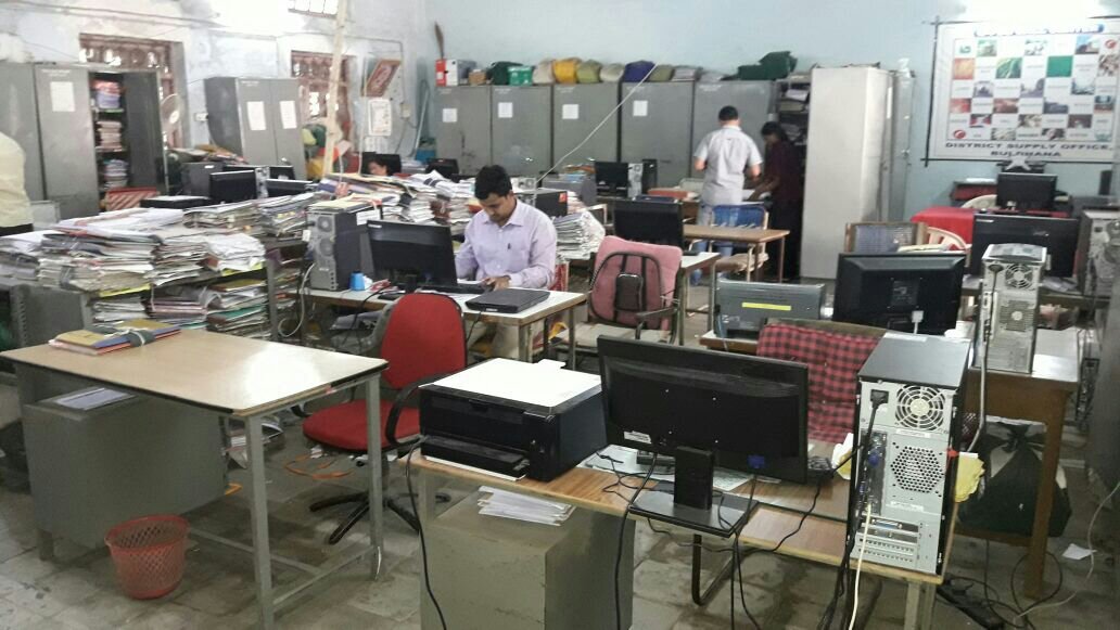 बुलढाणा डीएसओ काले के खिलाफ कर्मियों का काम बंद आंदोलन, महिला कर्मियों की भी प्रताड़ना, बदले की भावना से राठोड़ का तबादला करवाने का आरोप | New India Times