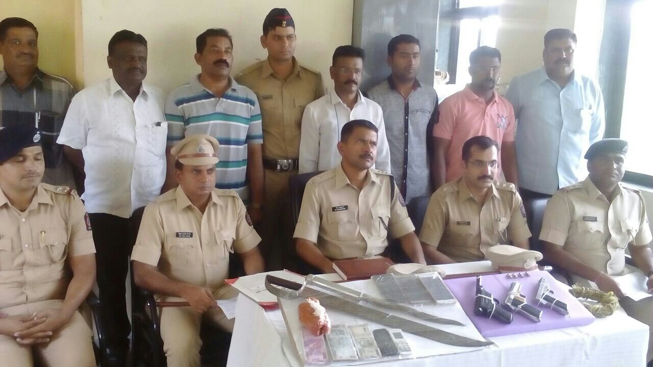 फरार आरोपी हथियारों समेत गिरफ्तार | New India Times