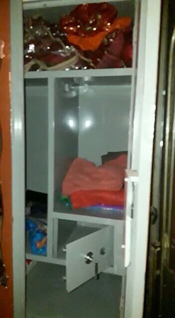 झांसी के थाना सदर बाज़ार इलाके में हुई लाखों की चोरी | New India Times