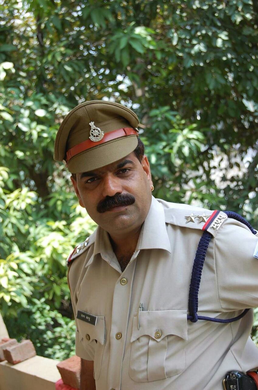 लहार थाना प्रभारी की कार्यवाही से बोखलाए रेत माफ़िया, दबाब बनाने की कोशिशें जारी | New India Times