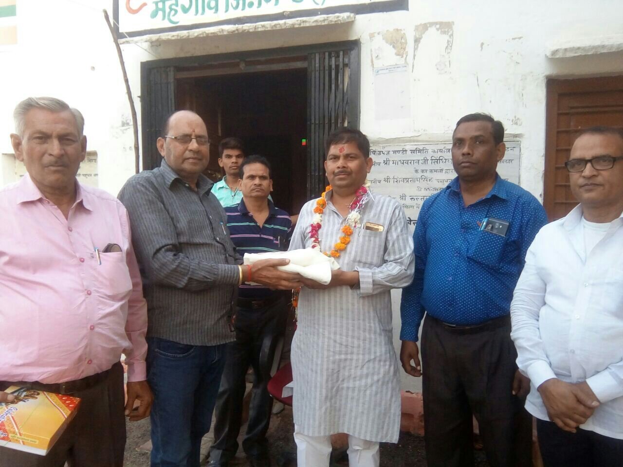 देवेंद्र सिंह नरवरिया के मप्र राज्य कृषि विपणन बोर्ड सदस्य बनने पर हुआ भव्य स्वागत | New India Times