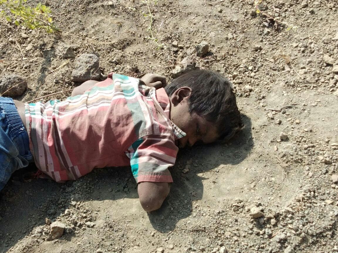 7 वर्ष के मासूम बच्चे की पत्थर से कुचल कर निर्मम हत्या, आस पास के इलाके में फैली सनसनी | New India Times