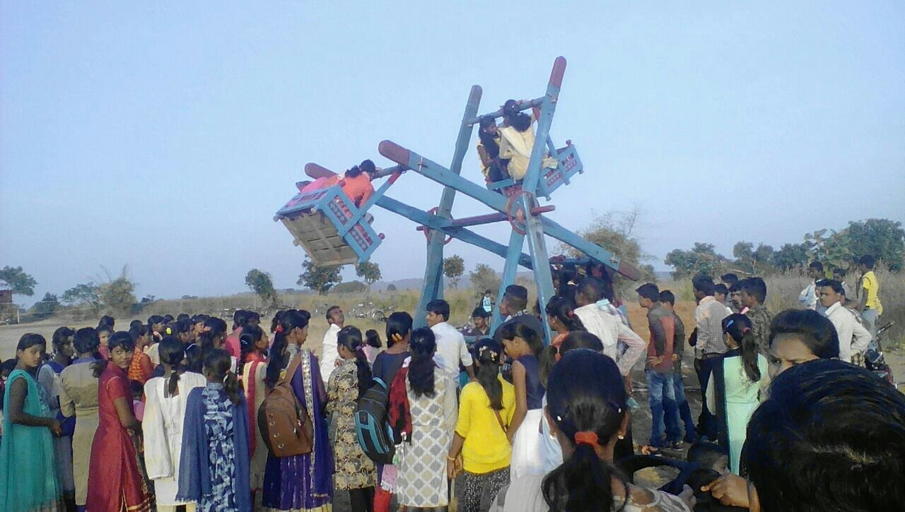 घंसौर में बाल दिवस के मौके पर स्कूल में लगा मेला,  बच्चों ने जमकर उठाया लुत्फ | New India Times