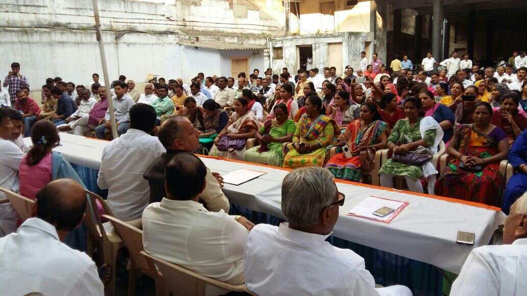 राहूल गांधी व गहलौत के निर्देशों पर गुजरात में काम कर रहे महरिया सहित राजस्थान कांग्रेस के अनेक नेताओं ने झोंकी अपनी ताकत | New India Times