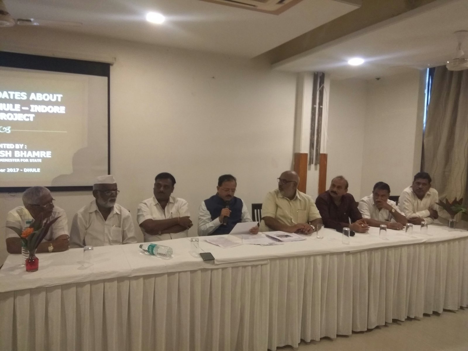 केंद्रीय सुरक्षा राज्यमंत्री डॉक्टर  सुभाष भामरे के तीन सालों के अथक परिश्रम से इंदौर-धुलिया-मनमाड़ रेल परियोजना को मिली अंतिम मंजूरी  | New India Times