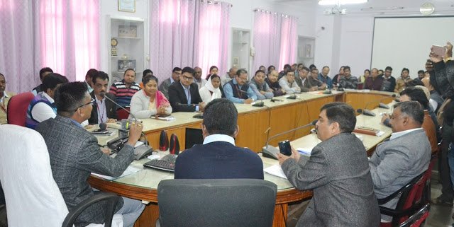 कलेक्टर विशेष गढ़पाले ने विभिन्न विभागों के विभाग प्रमुखों के साथ बैठक कर दिये निर्देश | New India Times