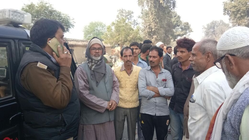 उत्तर प्रदेश के प्रतापगढ़ जिले में दिनदहाड़े पेट्रोल पंप मैनेजर से लाखों की लूट, पुलिस की कार्यशैली पर लगा सवालिया निशान | New India Times