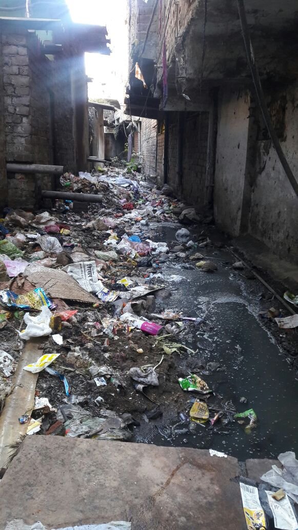 सफाई पर लाखों रुपये खर्च करने के बाद भी राजधानी भोपाल में जगह-जगह लगा रहता है कचरों का अंबार | New India Times