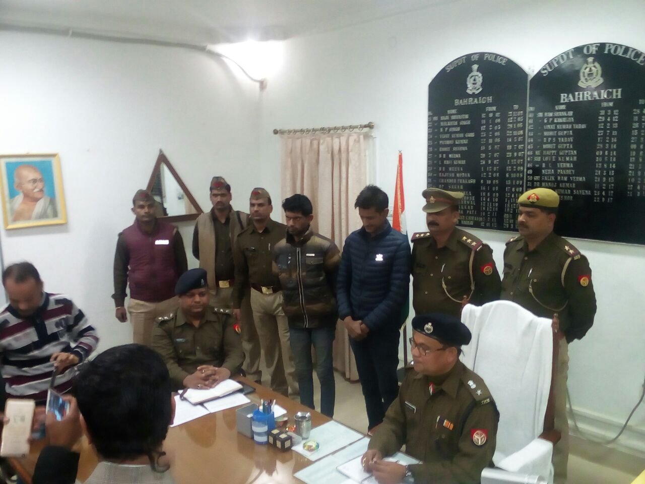 दो हत्यारोपी गिरफ्तार, मोबाइल सेल्फी ने सुलझाई हत्या की गुत्थी | New India Times