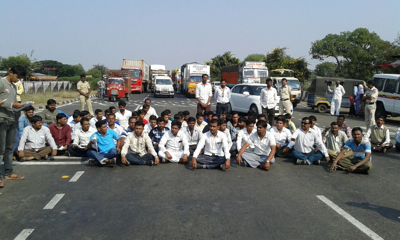 भिमा कोरेगांव घटना के कारण बुधवार को रहा शहर बंद, आंबेडकर वादी संगठनों ने निकाला मोर्चा | New India Times