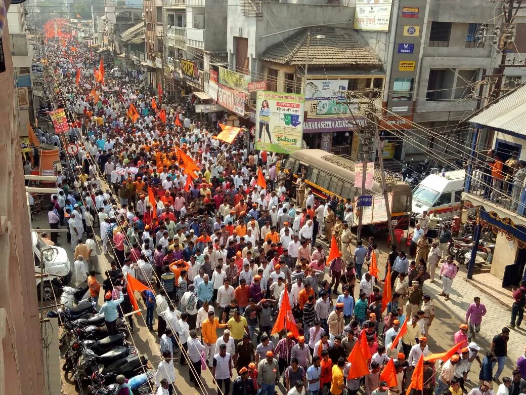 धुलिया में बहुजन मराठा क्रांति मोर्चा द्वारा ने निकाला विशाल मोर्चा, भीमा कोरेगांव मामले के हुए तोडफोड करने वाले उपद्रवियों के खिलाफ कार्रवाई व नुकसान भरपाई की मांग का कलेक्टर को सौंपा गया ज्ञापन | New India Times