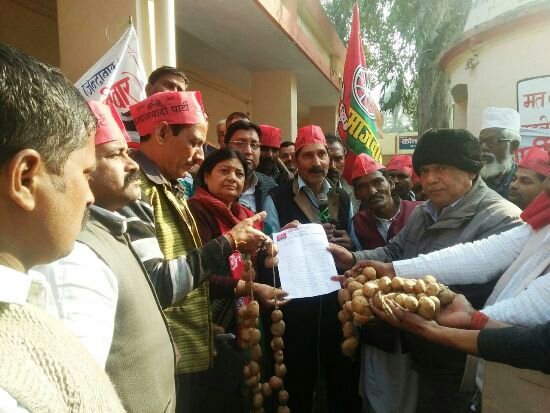 सपा विधायिका के नेतृत्व में राज्यपाल को दी गई पांच सूत्रीय ज्ञापन | New India Times