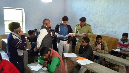 रायबरेली जिला कलेक्टर और एसपी ने बोर्ड परीक्षा केंद्रों का किया औचक निरीक्षण | New India Times