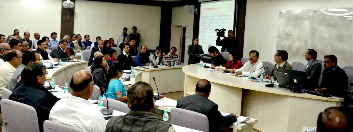 सरकारी स्कूलों में परीक्षा परिणाम में सुधार के लिये ठोस प्रयास हों: मंत्री कुंवर विजय शाह | New India Times