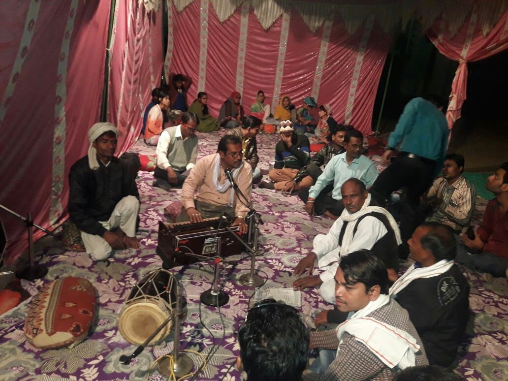 पत्रकार जितेंद्र वर्मा के निवास पर किया गया भजन संध्या का भव्य आयोजन, बडी संख्या में लोगों ने की शिरकत  | New India Times