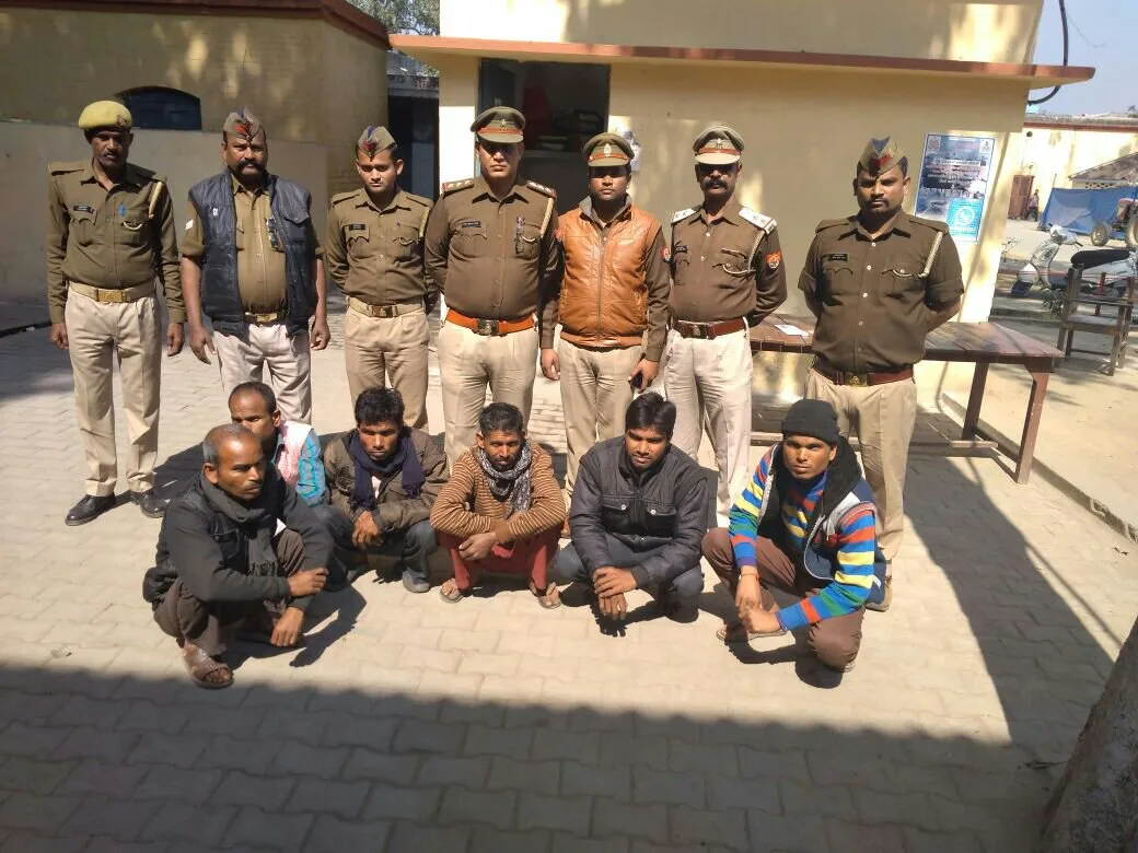 पुलिस ने वांटेड आरोपियों को गिरफ्तार कर भेजा जेल 2 पुलिस ने वांटेड आरोपियों को गिरफ्तार कर भेजा जेल | New India Times