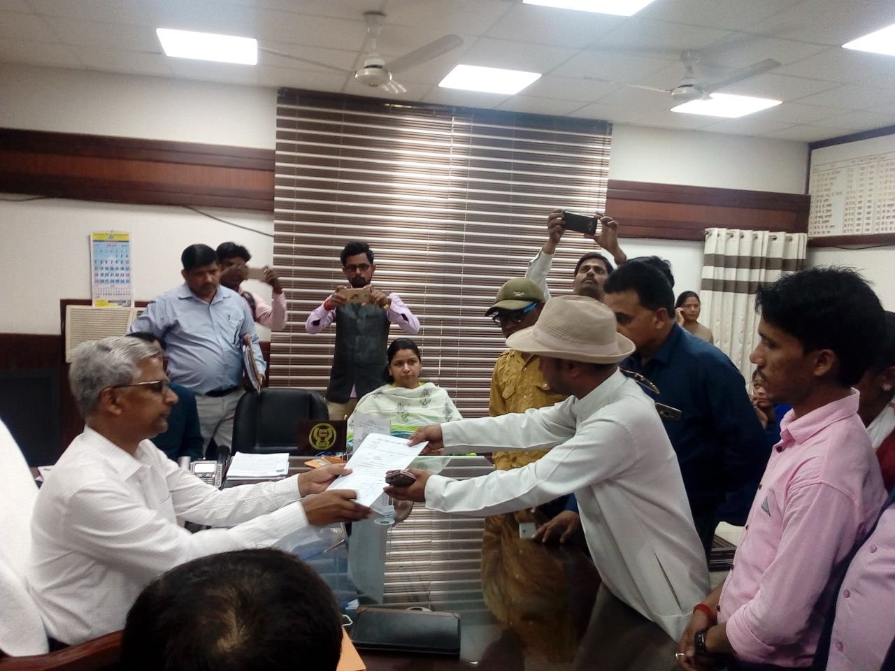 पत्रकार शिवम की रहस्य मौत की डीएम ने दिये जांच के आदेश  | New India Times