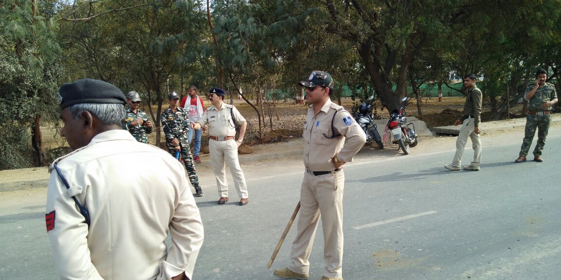 होली त्योहार को देखेते हुए पुलिस अधीक्षक के द्वारा भिंड में कई जगह लगाए गए चेकिंग पॉइंट | New India Times