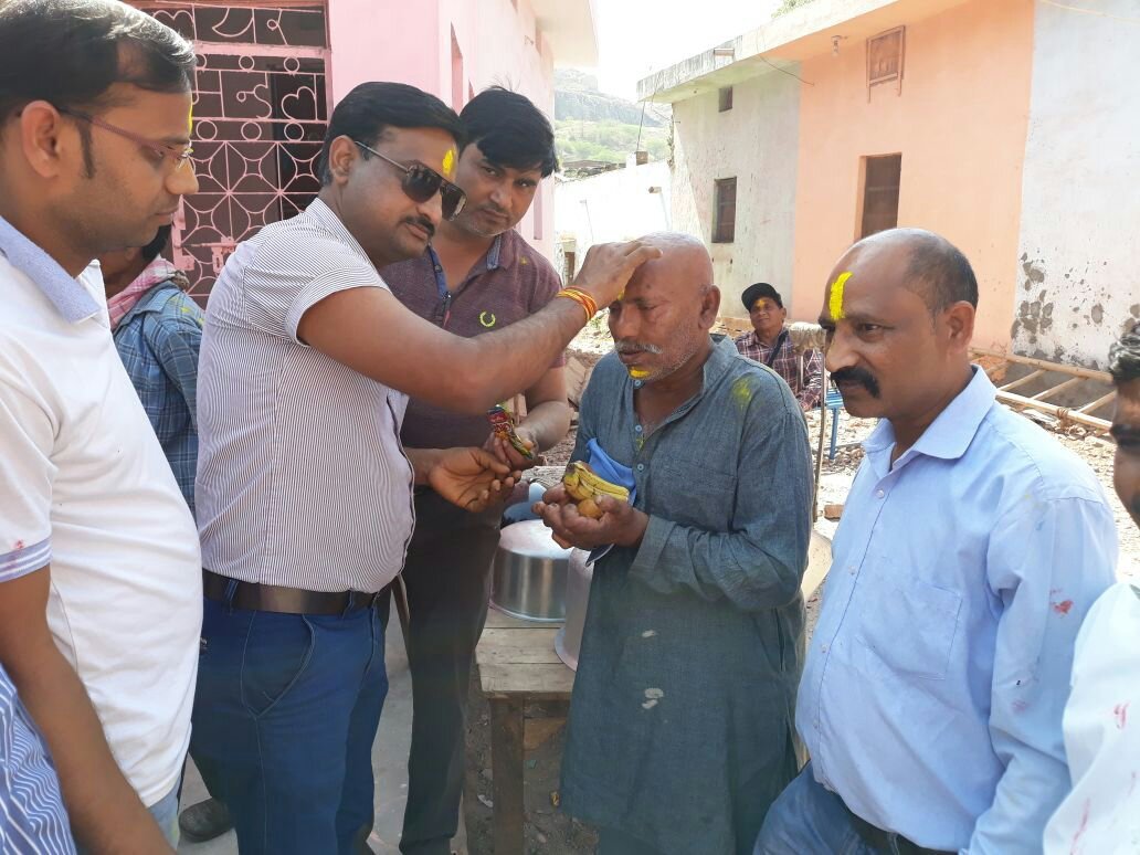 मानव अधिकार प्रोटेक्शन की टीम ने अंधा आश्रम व कुष्ठरोगी आश्रम में जाकर मनाई होली | New India Times