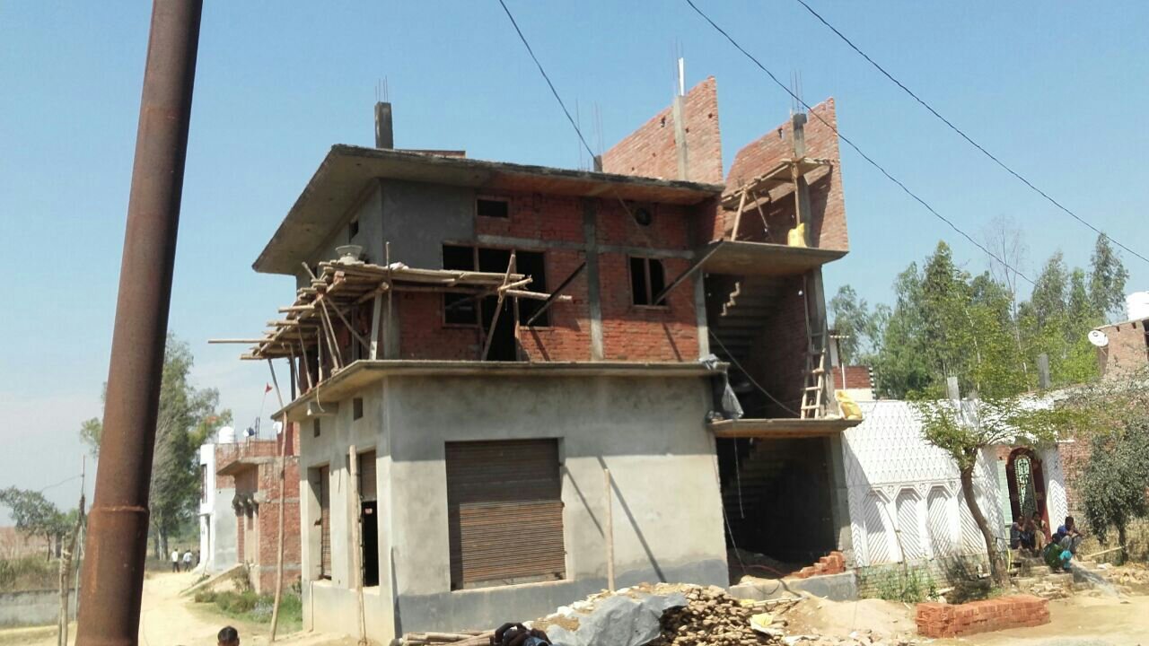 निर्माणाधीन मकान में करेन्ट फैलने दो लोगों की घटना स्थल पर ही मौत, तीन अन्य घायल | New India Times