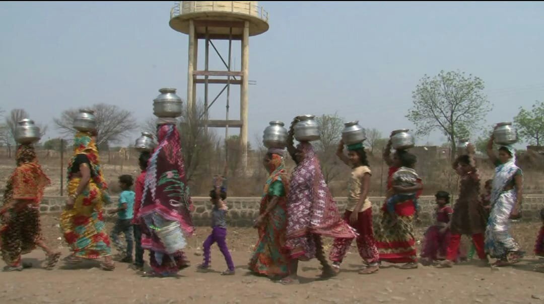 करोडों रूपयों की लागत से बनाया गया जल शुद्धि केंद्र हुआ बंद, दस गावों में पानी के लिए मचा हाहाकार | New India Times