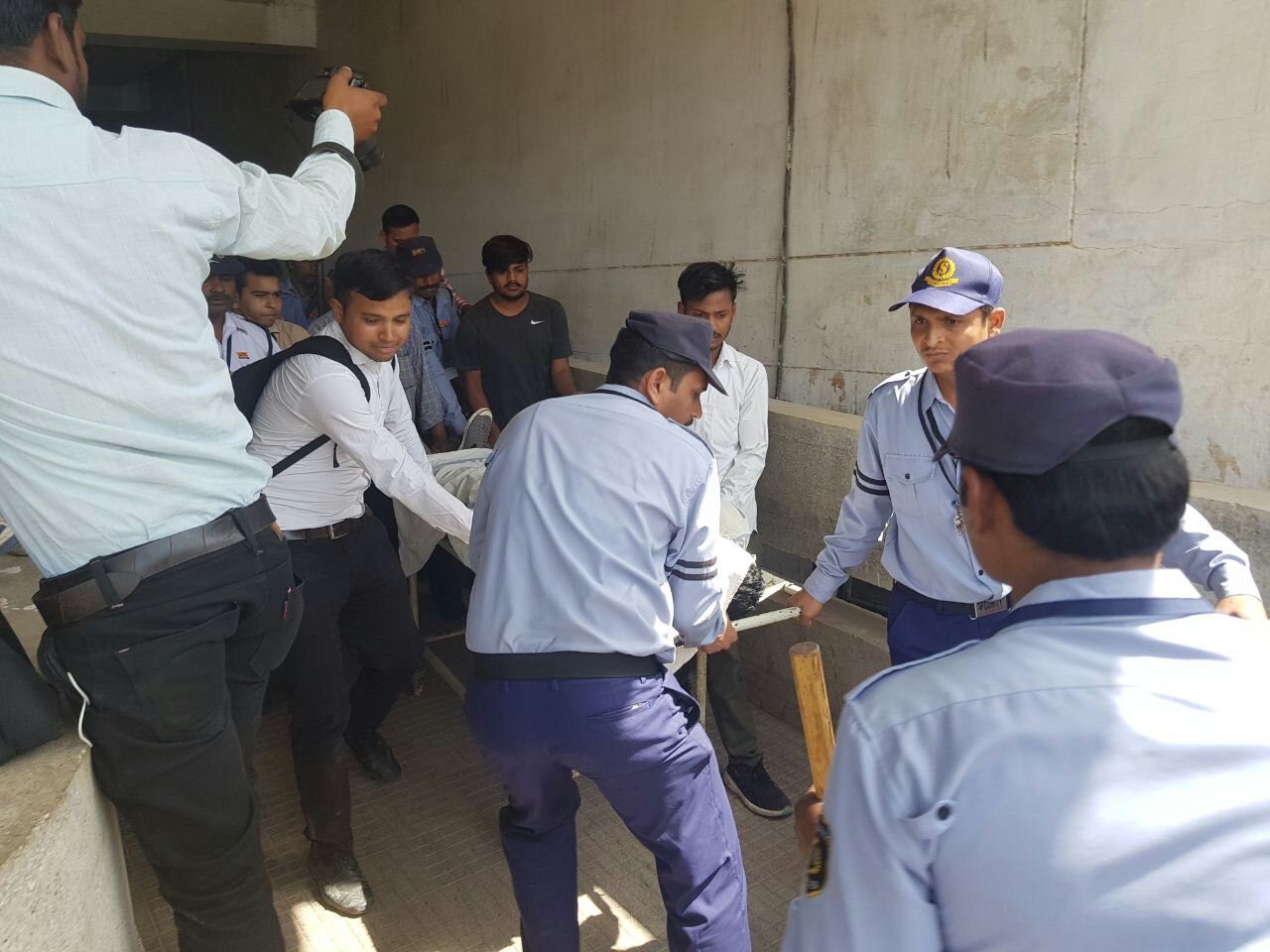 कॉलेज छात्र की गोली मारकर हत्या | New India Times