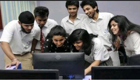 यूपी बोर्ड के हाई स्कूल एवं इंटरमीडिएट परीक्षा परिणाम घोषित, लडकियों ने मारी बाजी, हाई स्कूल का 75.16% एवं इंटरमीडिएट का 72.43% रहा परिणाम | New India Times