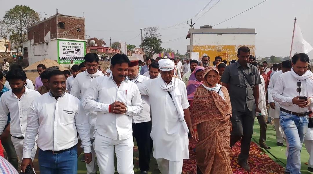 सिवनी जिले की घंसौर तहसील में पहुंची पूर्व मुख्यमंत्री दिग्विजय सिंह की नर्मदा परिक्रमा यात्रा | New India Times