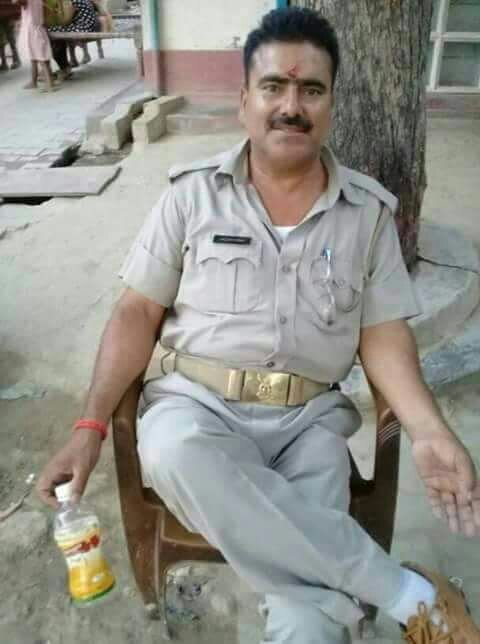 दबंग होमगार्ड से वाहन चालक परेशान, फर्जी मामले में फंसाने व वाहन चेकिंग के नाम पर प्रति दिन हजारों रुपए अवैध वसूली का आरोप | New India Times