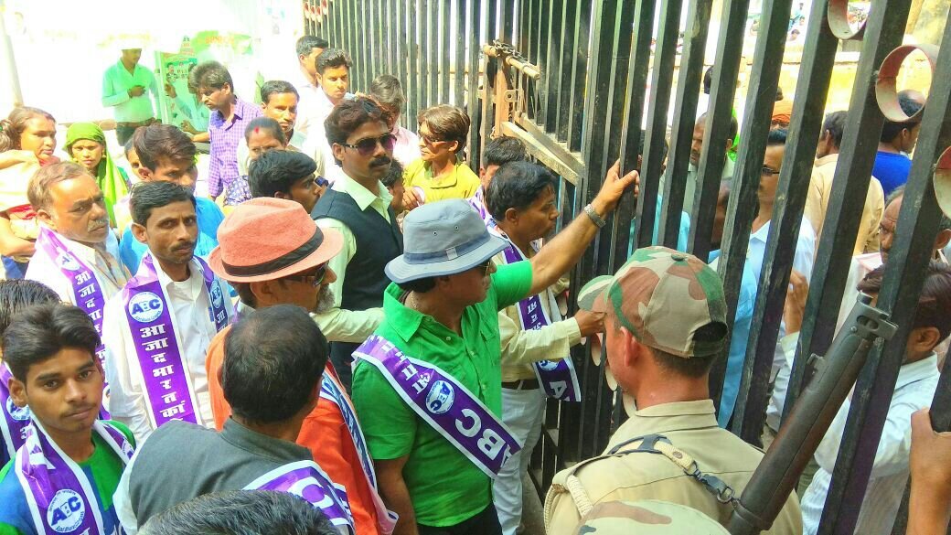 फर्जी इंकाउण्टर के नाम पर की जा रही कानून की हत्या: के के शर्मा 3 फर्जी इंकाउण्टर के नाम पर की जा रही कानून की हत्या: के के शर्मा | New India Times