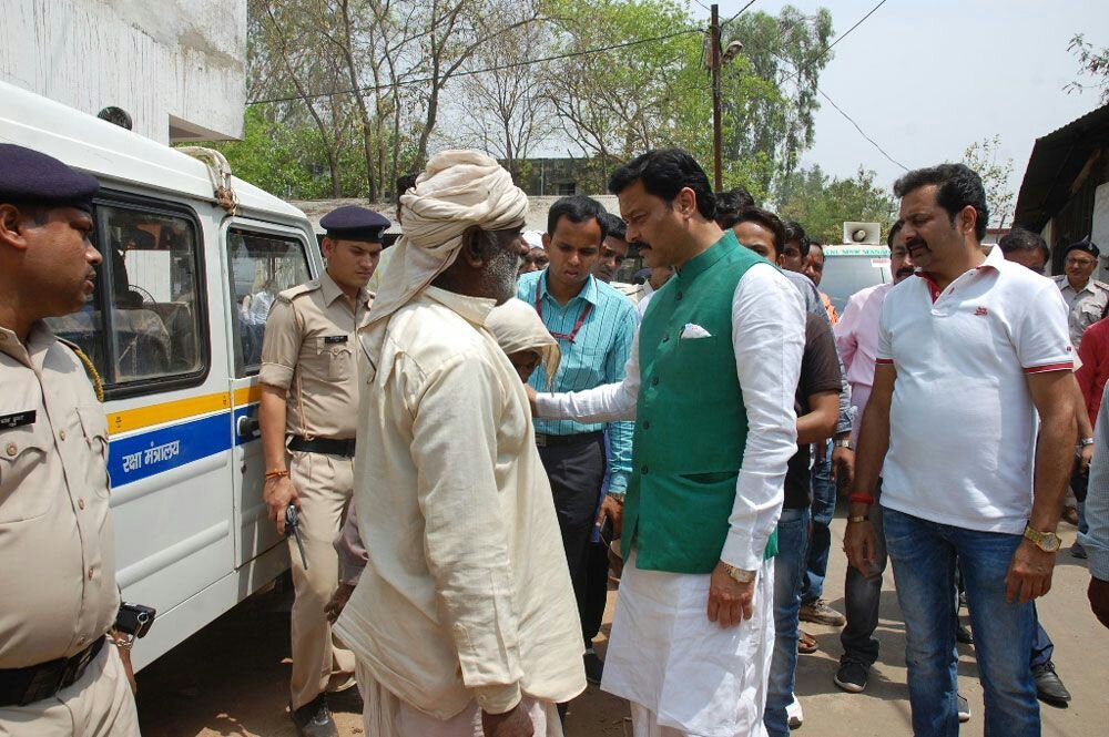 ट्रक ने दो आॅटो को मारी टक्कर, 10 की मौत 4 घायल | New India Times