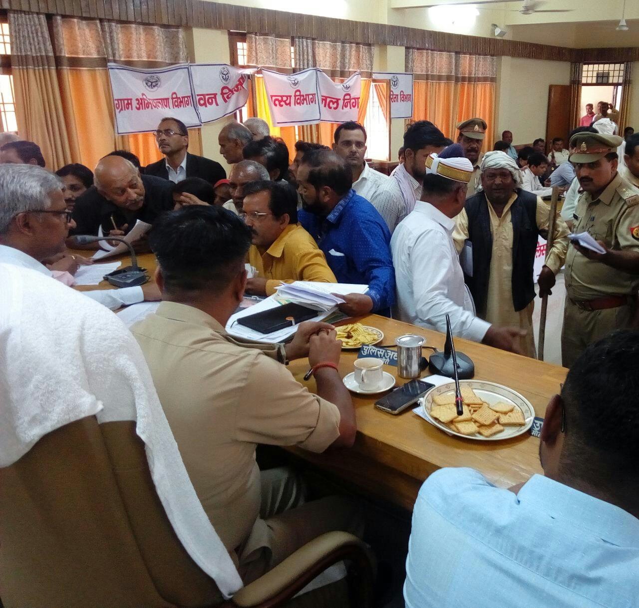 जिलाधिकारी की अध्यक्षता में सम्पन्न हुआ संपूर्ण समाधान दिवस | New India Times