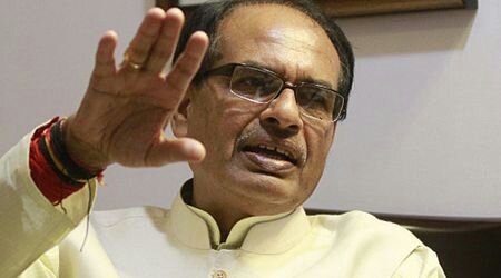 कटनी कलेक्टर को सीएम चौहान ने वीडियो कांफ्रेंसिंग के दौरान कहा "ऐसा रहा तो कहीं कलेक्टर बनने लायक नहीं रहोगे" | New India Times