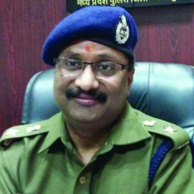 फर्जी समाज सेवी संस्थाओं का जिला है शिवपुरी: बैराड़ में 6 वर्षीय बच्ची से हुए दुष्कर्म के मामले में कोई संस्था नही आई सामने | New India Times