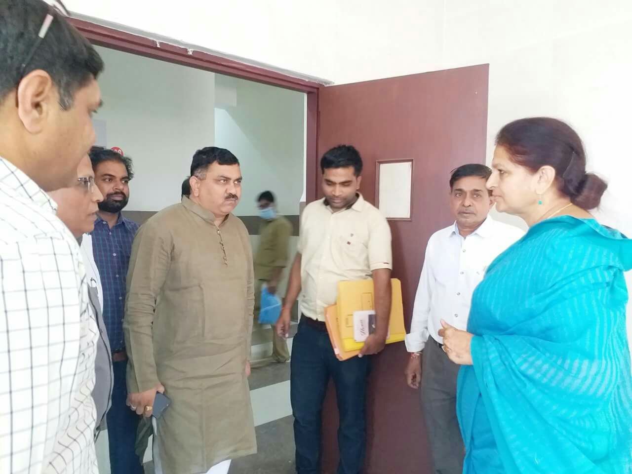 महिला एवं बाल विकास मंत्री श्रीमती अर्चना चिटनिस ने नवीन जिला चिकित्सालय का किया अवलोकन, चिकित्सीय उपकरण क्रय करने हेतु 65 लाख रूपये स्वीकृत | New India Times