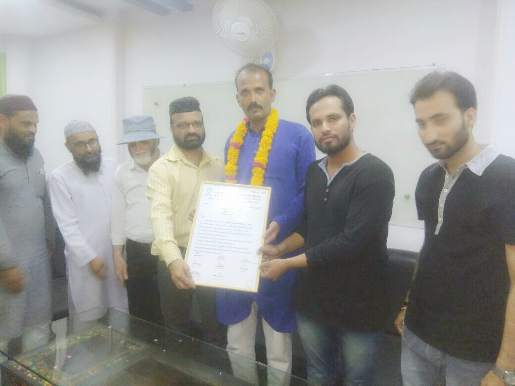 मध्य प्रदेश मुस्लिम विकास परिषद ने किया पार्षद शाहवर मंसूरी को सम्मानित | New India Times