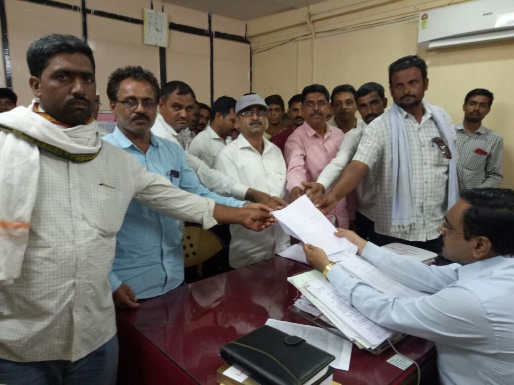 रहीमपुरे सरपंच को अयोग्य घोषित कर उनके द्वारा किए गए भ्रष्टाचार की जांच की मांग | New India Times