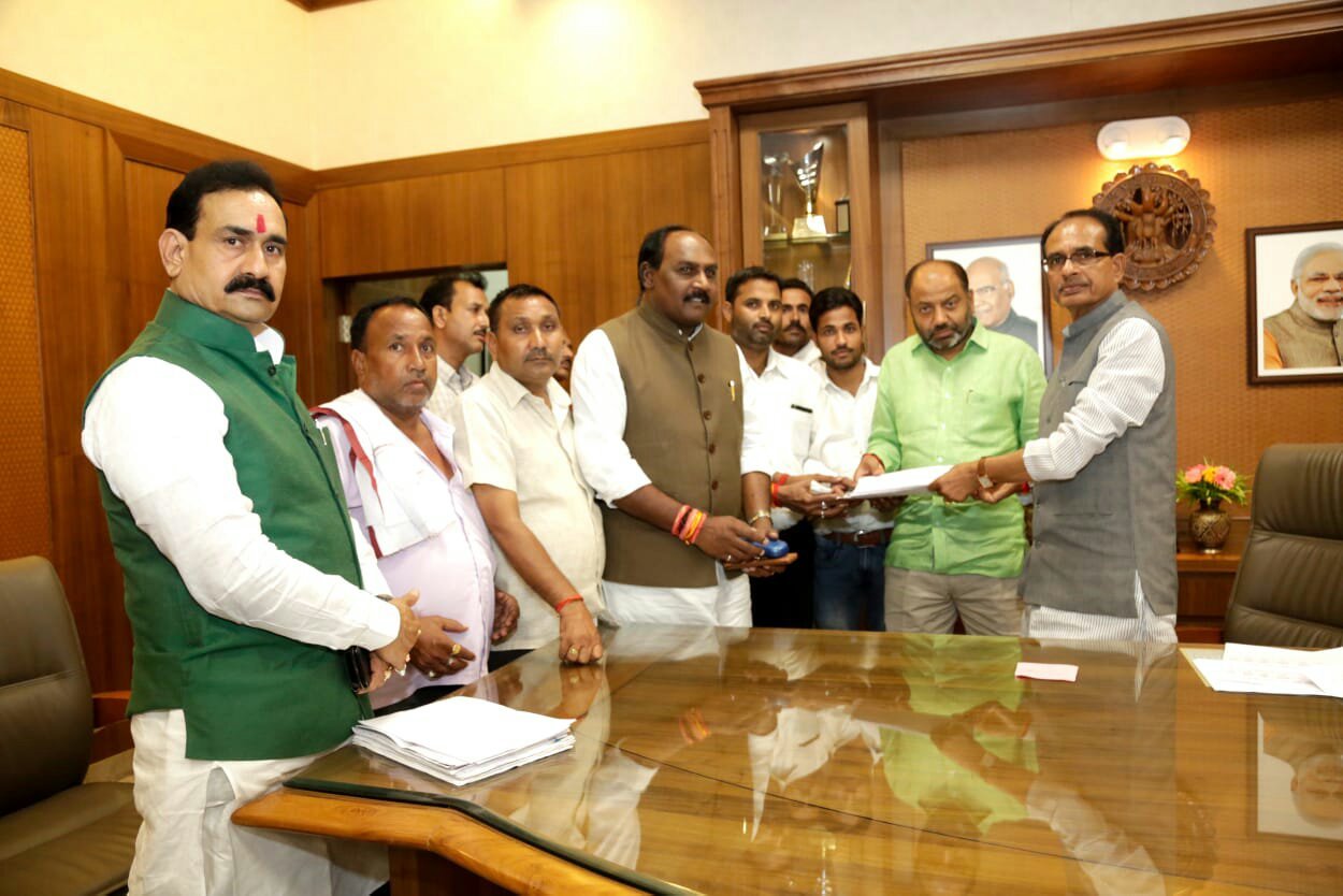 मुख्यमंत्री शिवराजसिंह चौहान को बहुजन संघर्ष दल के प्रतिनिधि-मंडल ने सौंपा ज्ञापन  | New India Times