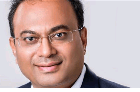 किसानों को फसल कर्ज उपलब्ध कराने में अहम भूमिका निभाने वाले तीन जिलाधिकारियों का महाराष्ट्र कैबिनेट में हुआ स्वागत | New India Times