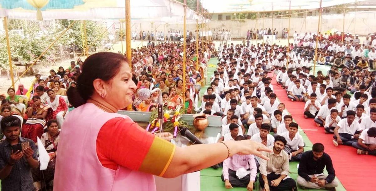 देश में बदलाव का उदाहरण बने बुरहानपुर जिसका अनुसरण करे पूरा देश: मंत्री अर्चना चिटनीस  | New India Times