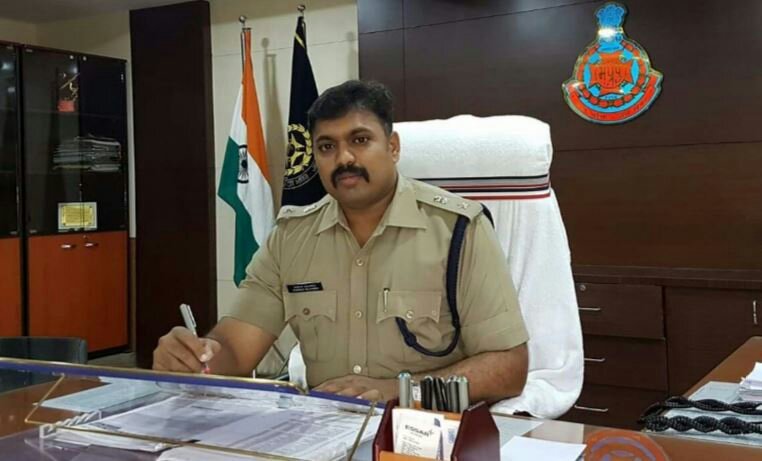 पुलिस अधीक्षक भिंड की अनोखी पहल: शादी, जन्मदिन व बच्चों के जन्मदिन के मौके पर बिना आवेदन के मिलेगी छुट्टी, पुलिस कर्मियों के आत्महत्या व डिप्रेशन को कंट्रोल करने में मिलेगी मदद | New India Times