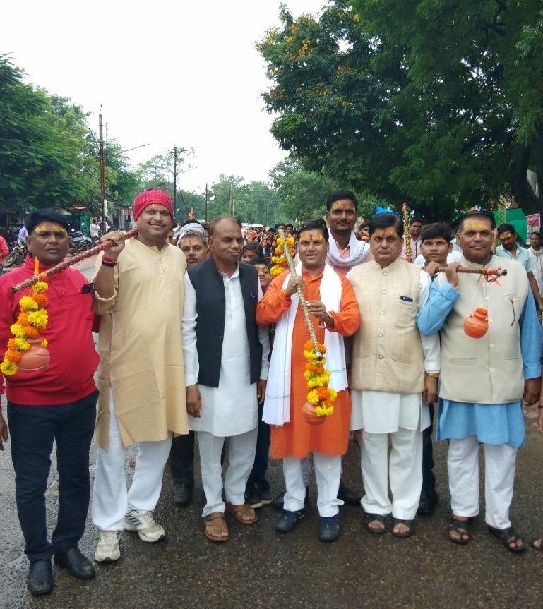 श्रावण के पावन अवसर पर निकल रही हैं कांवड़ यात्राएं, कावड़ियों का हो रहा है स्वागत | New India Times