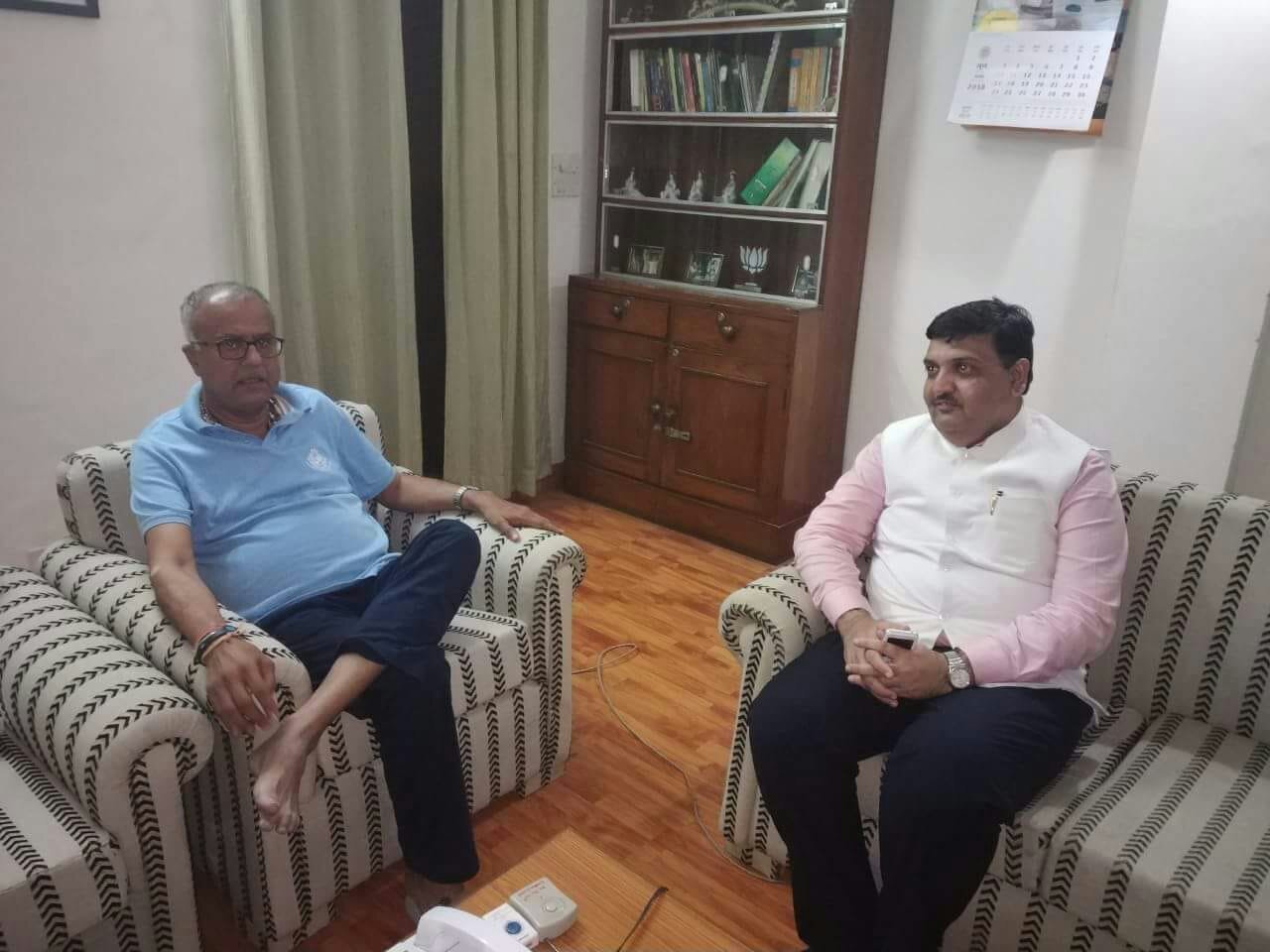 मध्यप्रदेश मदरसा बोर्ड भोपाल के अध्यक्ष प्रोफेसर इमादुद्दीन ने दिल्ली में सांसद नंद कुमार सिंह चौहान से भेंट कर कई मुद्दों पर की चर्चा | New India Times