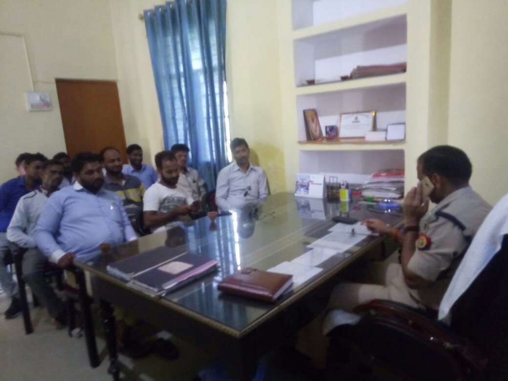 अब सहन नहीं होगा पत्रकारों का शोषण: पत्रकारों पर हो रहे हमलों व शोषण को लेकर मोहम्मदी सीओ से मिला पत्रकारों का प्रतिनिधि मंडल | New India Times