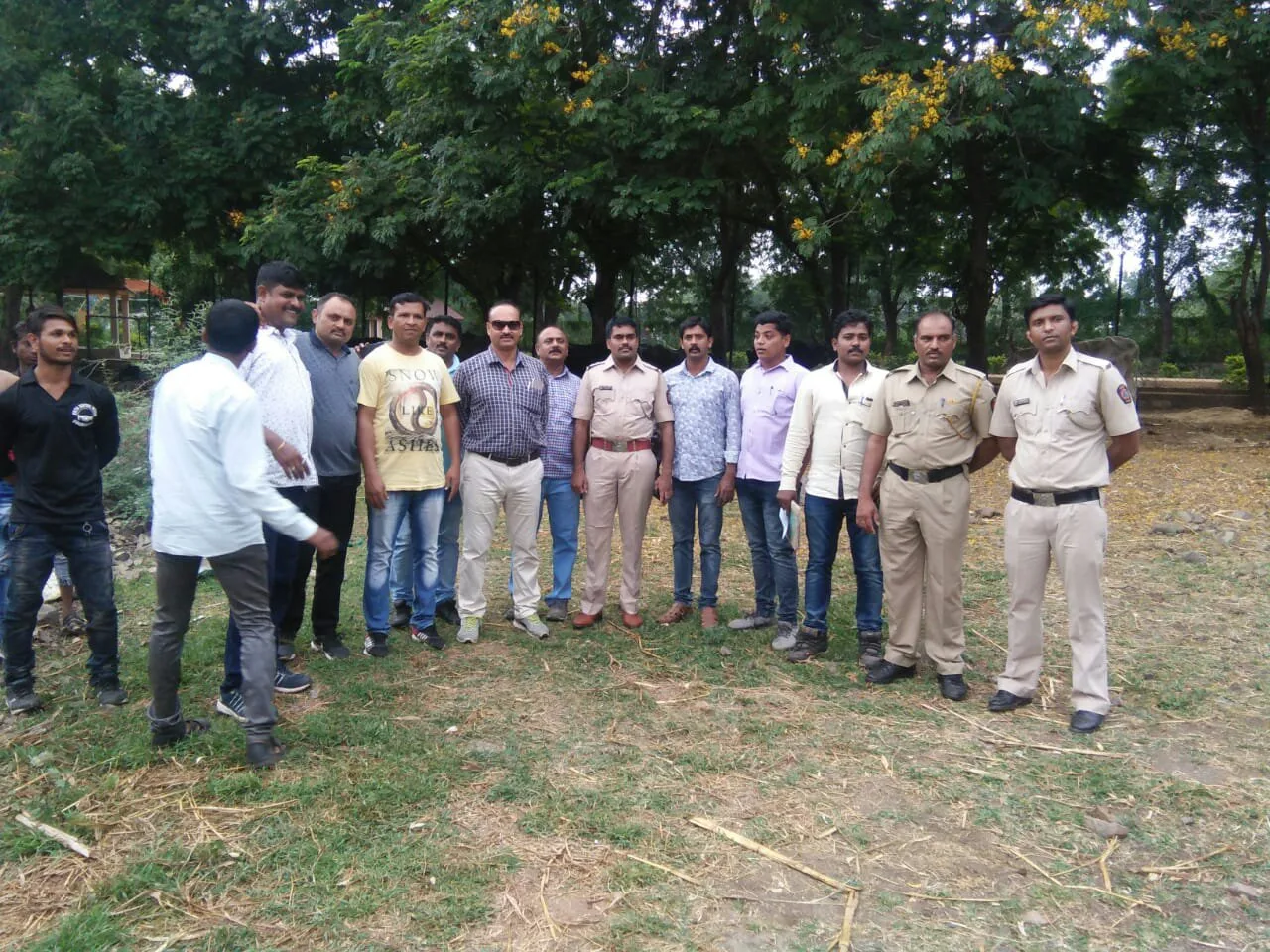 लोकल क्राइम ब्रांच धुलिया की छापेमारी में 19 गौवंश बरामद, सभी तस्कर फरार | New India Times