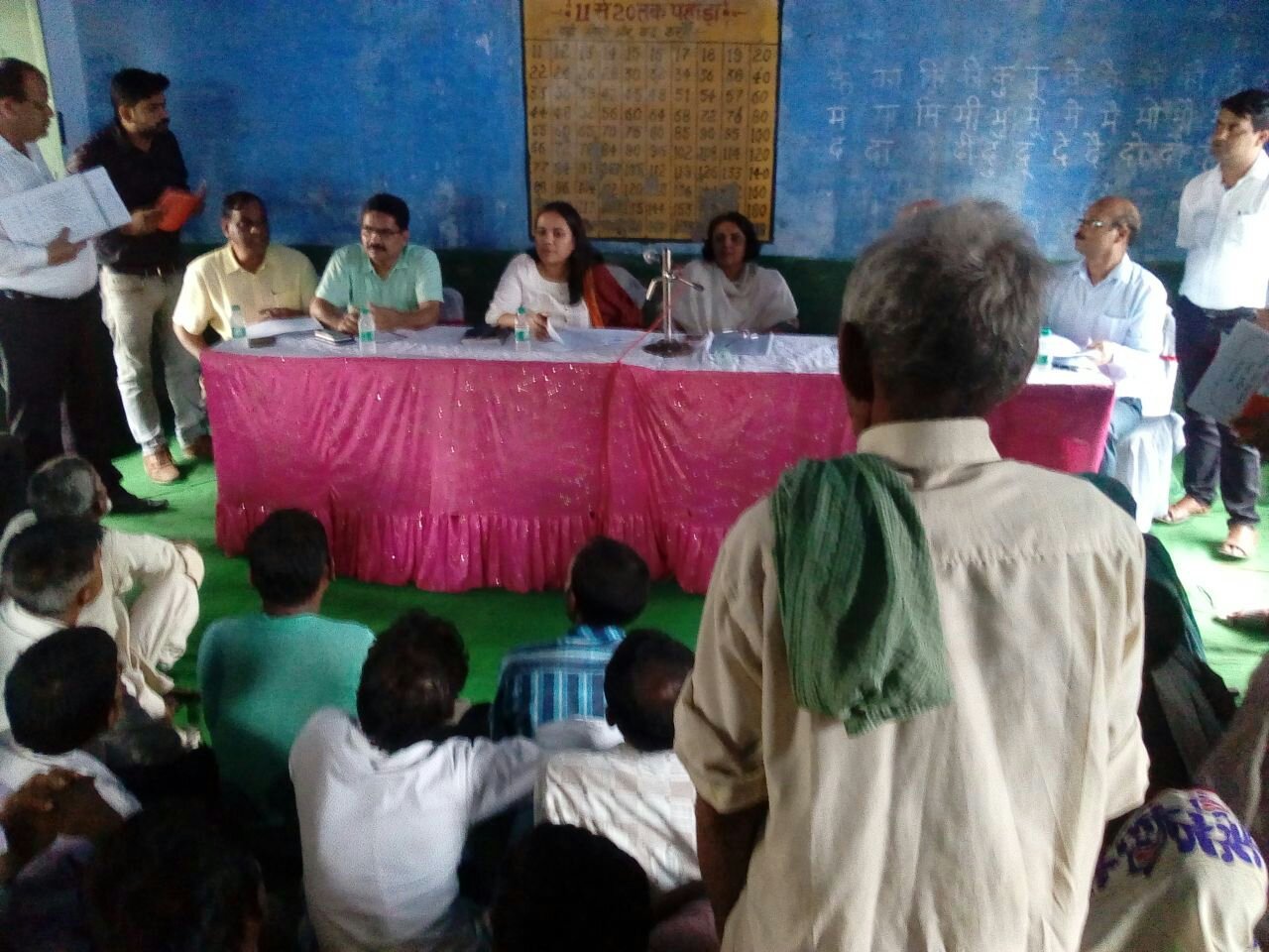 केन्द्र व प्रदेश सरकार द्वारा चलाई जा रही जनहित की योजनाओं का स्थलीय निरीक्षण करने के लिए प्रमुख सचिव ने किया नौनेर गांव का दौरा  | New India Times